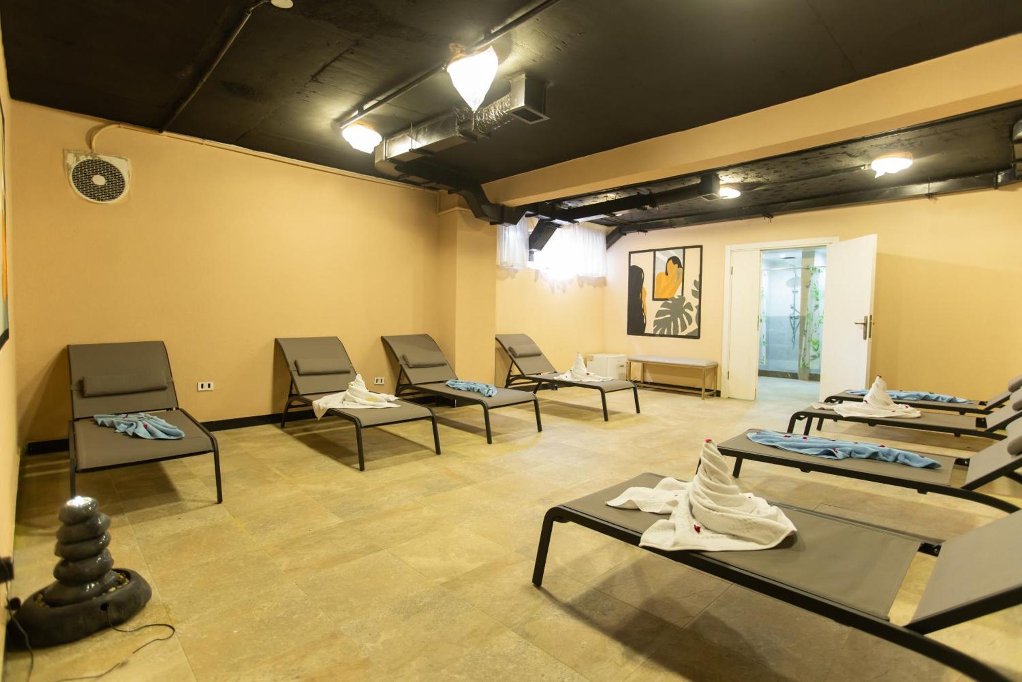 Vibes Hotel And Spa 亚的斯亚贝巴 外观 照片